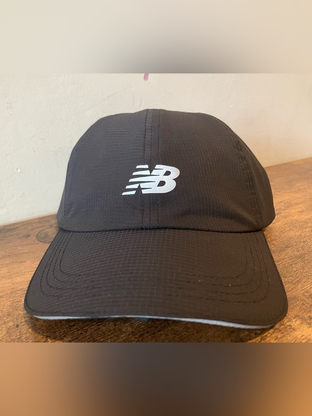 New balance hat - Picture 2 of 6